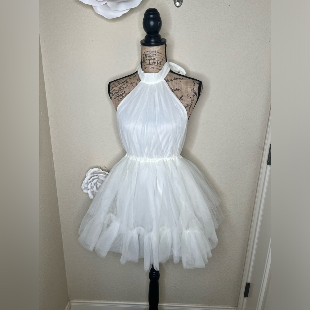 NTM: American Threads Beatrice Cream Tulle Halter Backless Mini Dress Sz Small